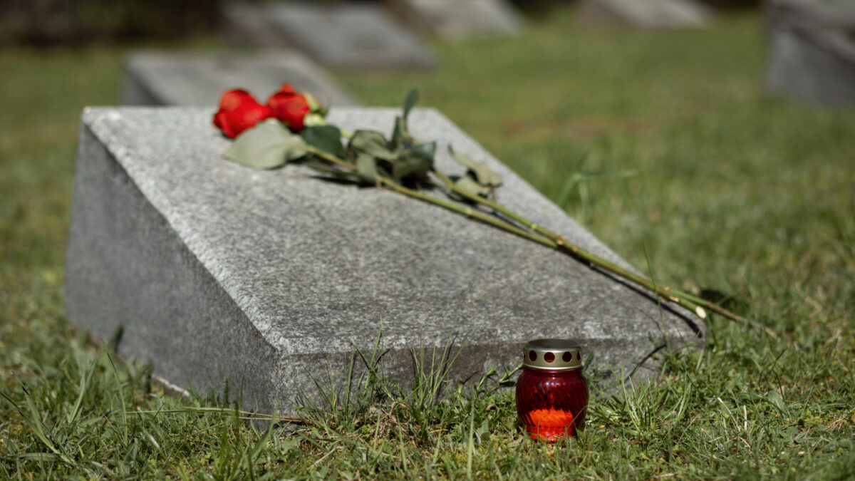 Cimitero lapide